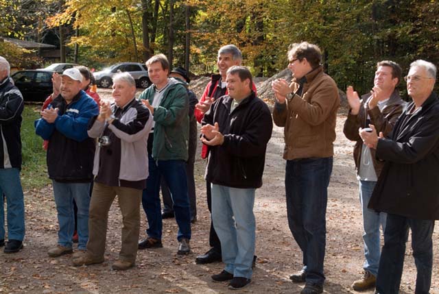 Bau einer Schutzh�tte bei der Loipe